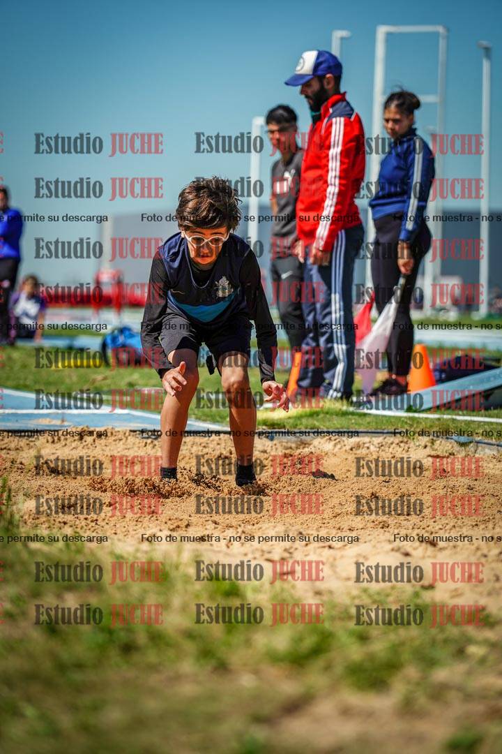 Fotos del salto en largo de varones - U12