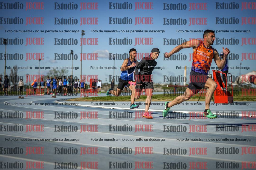 Fotos de los 200 m llanos de varones