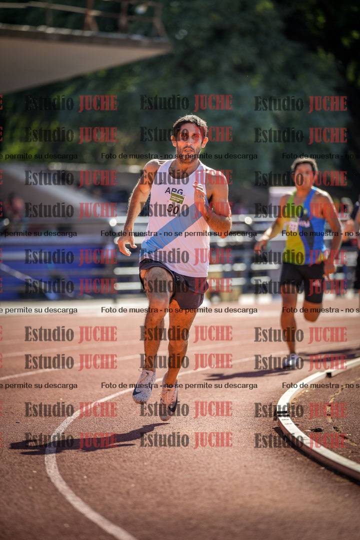 Fotos de los 800 m llanos de varones
