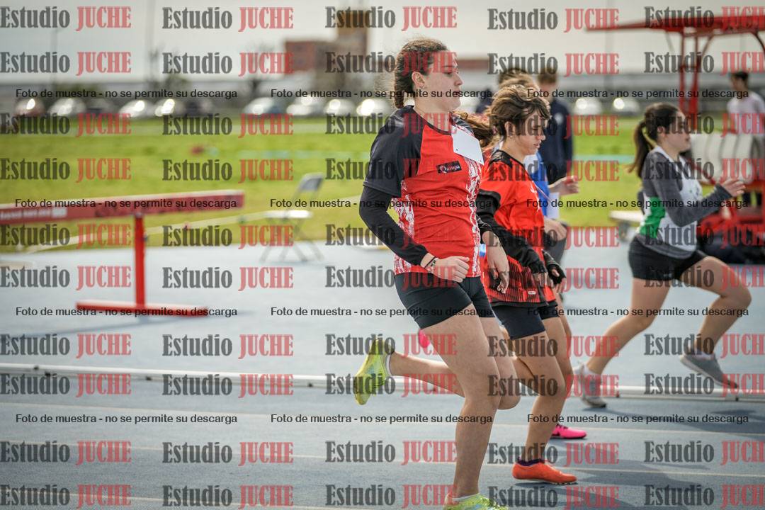 Fotos de los 800 m llanos de mujeres - U14
