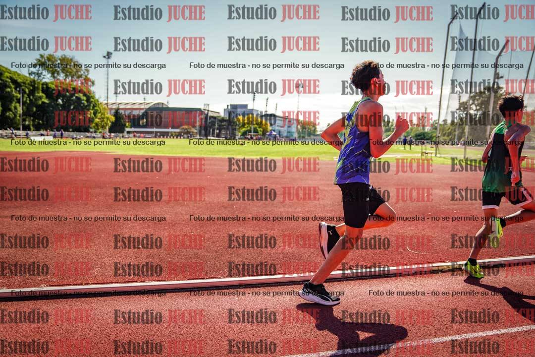 Fotos de los 2400 m de varones