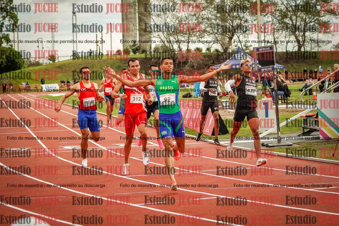 Fotos de los 800 m llanos de varones - FINAL