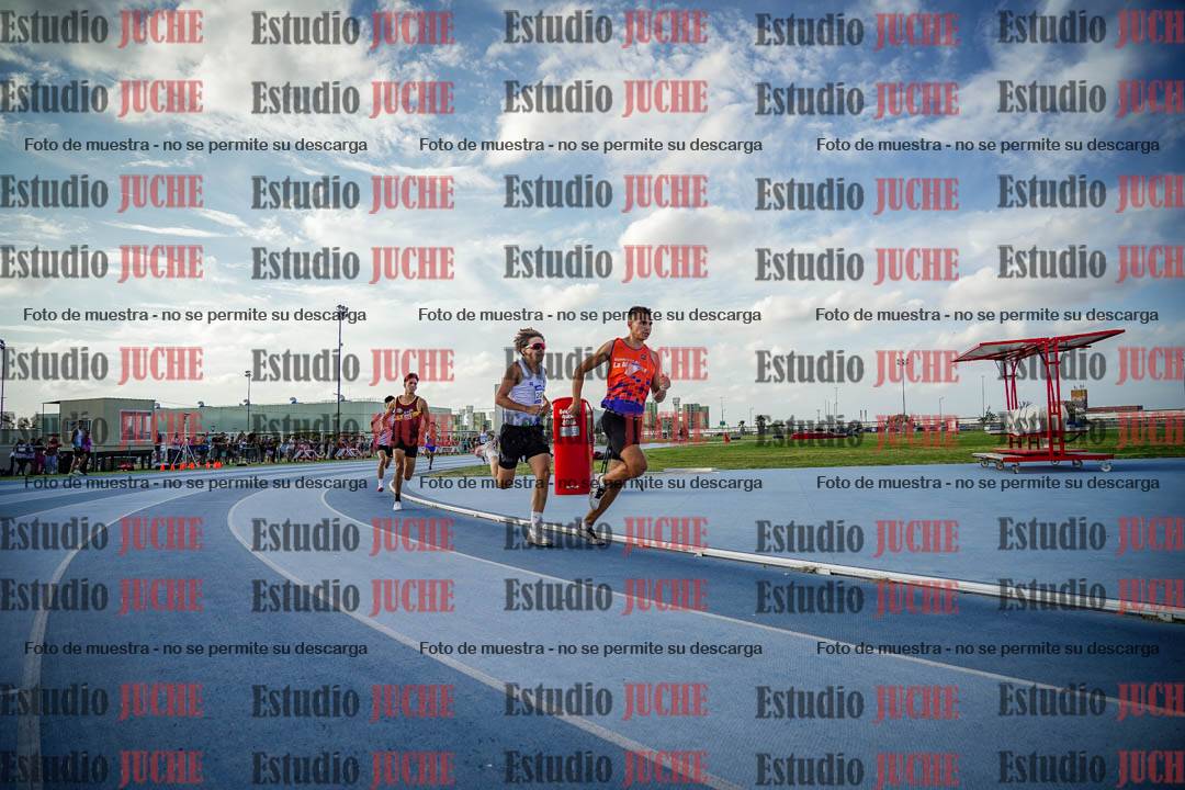 Fotos de los 800 m llanos de varones