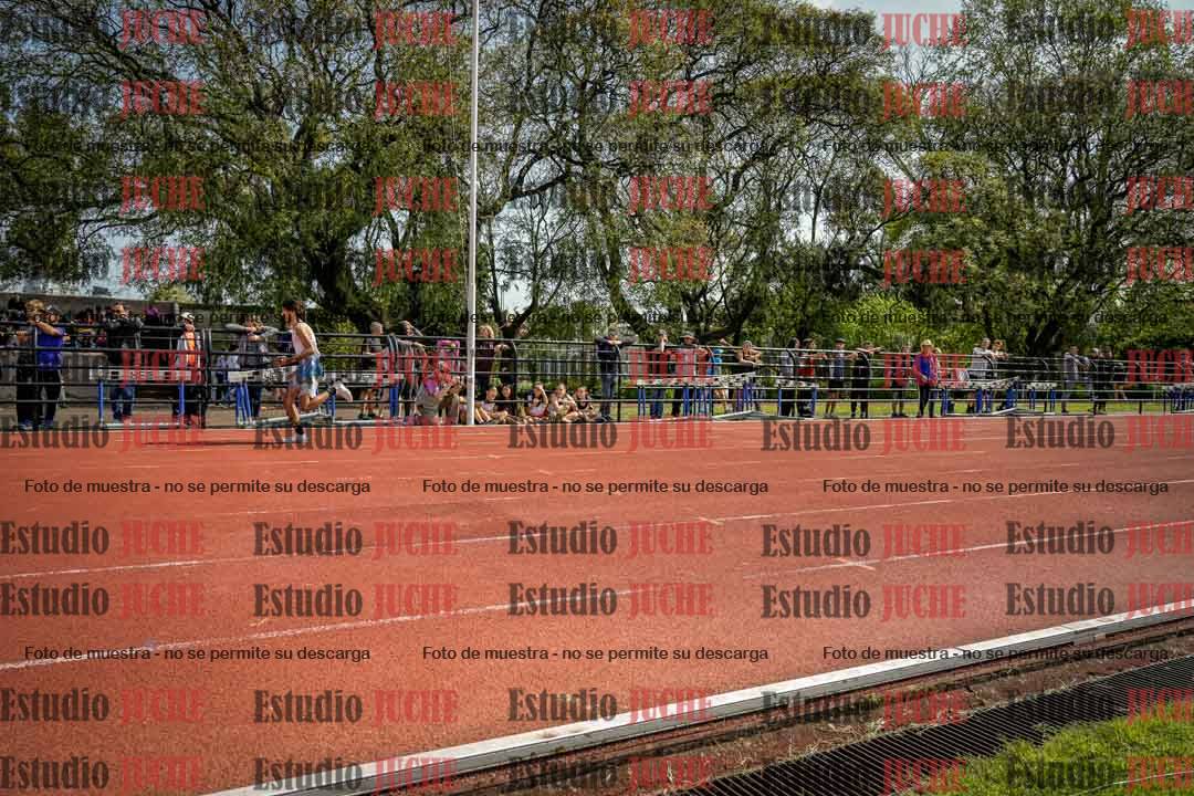 Fotos de los 80 m llanos de varones