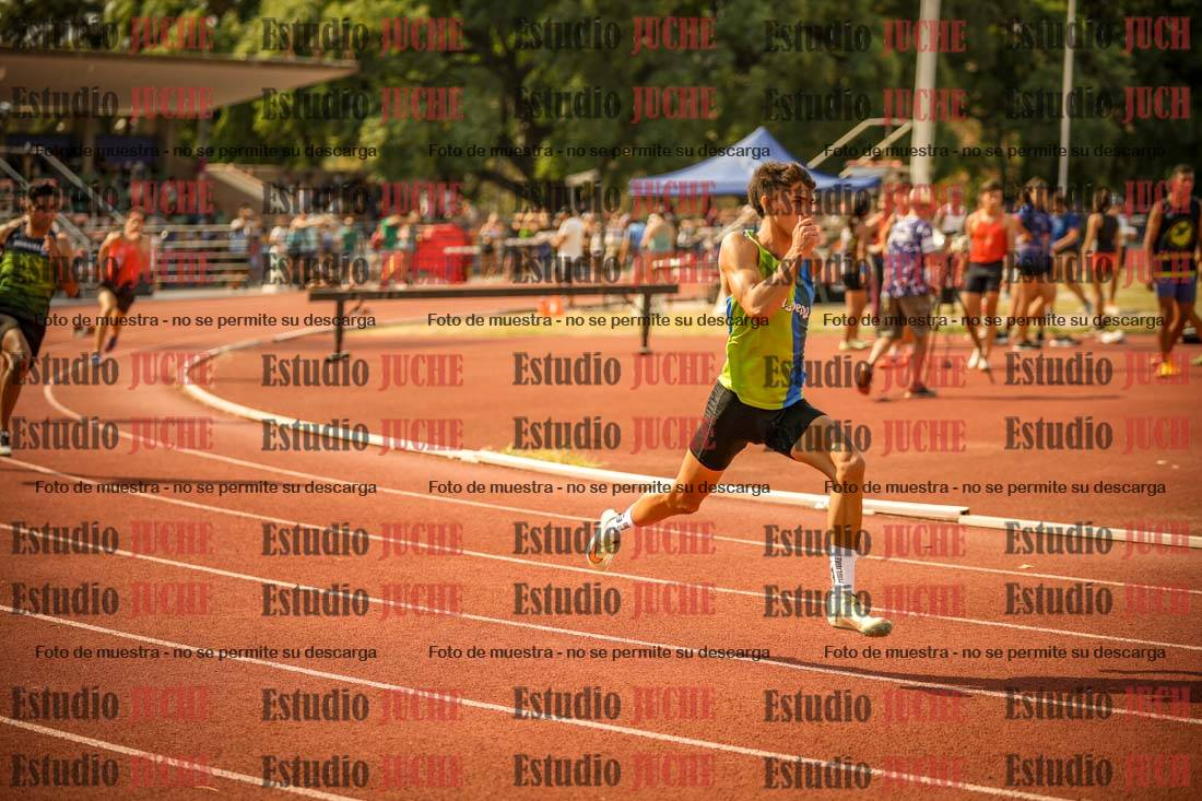 Fotos de los 400 m llanos de varones