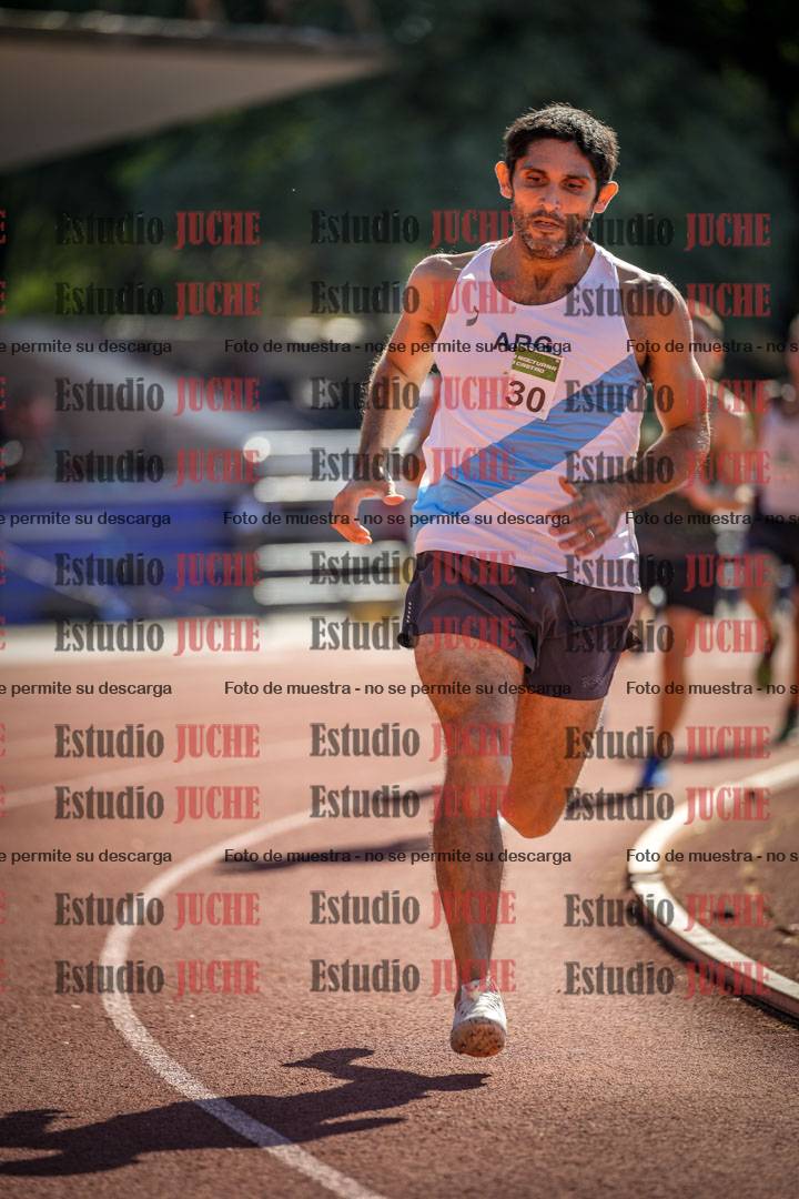 Fotos de los 800 m llanos de varones