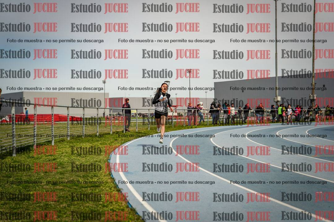 Fotos de los 800 m llanos de mujeres - U14