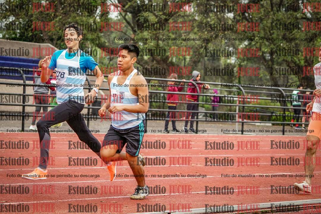 Fotos de los 800 m llanos de varones