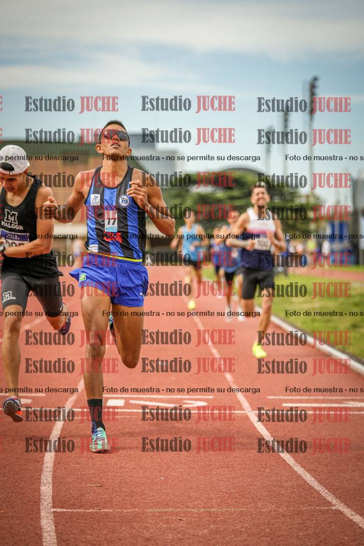Fotos de los 1500 m llanos de varones