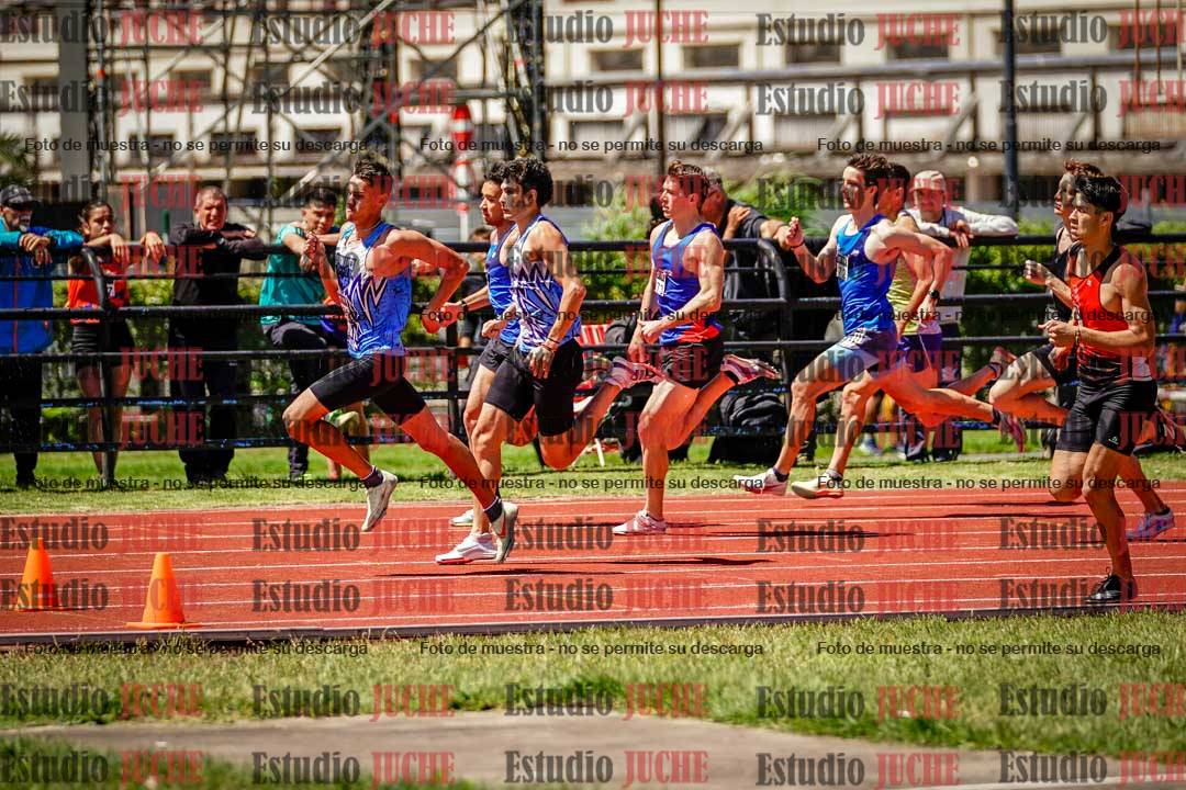Fotos de los 800 m llanos de varones