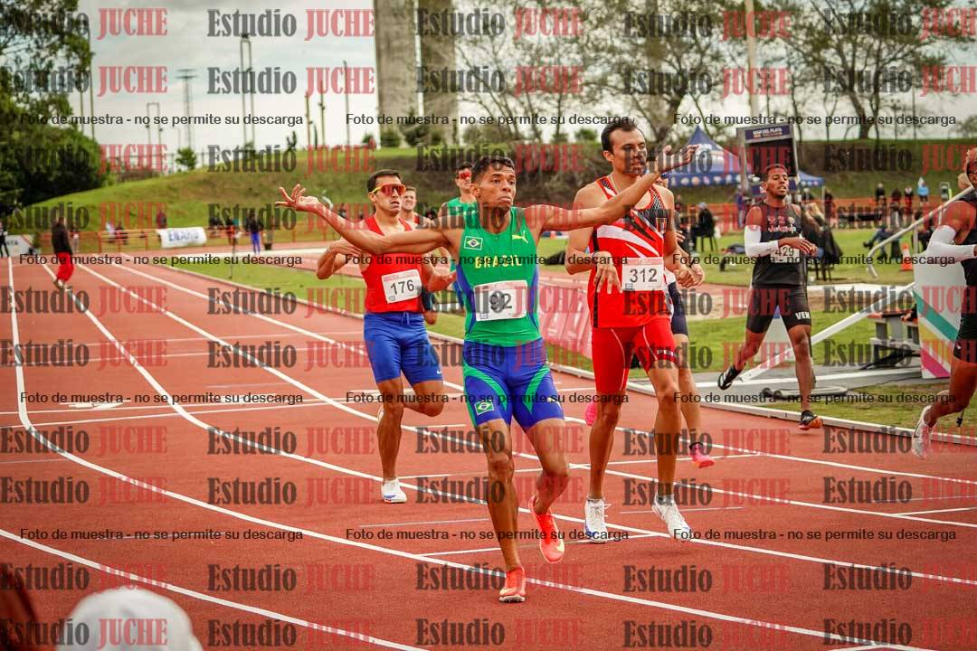 Fotos de los 800 m llanos de varones - FINAL