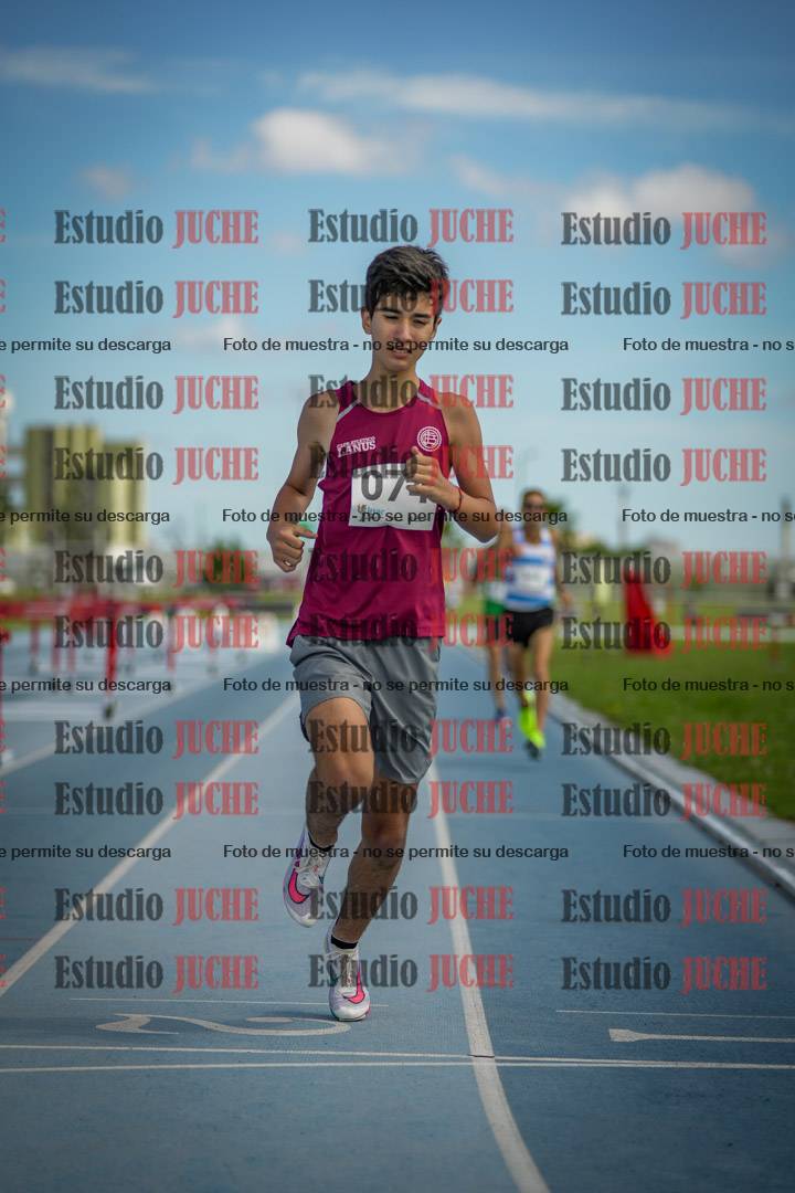 Fotos de los 1000 m llanos de varones