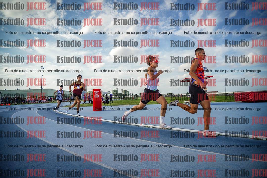 Fotos de los 800 m llanos de varones