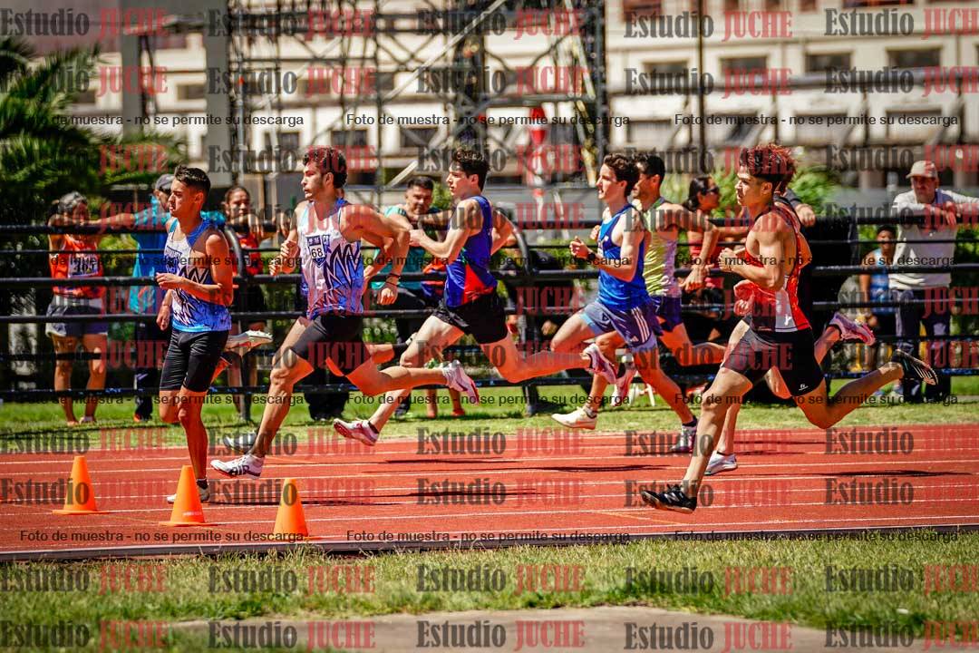 Fotos de los 800 m llanos de varones