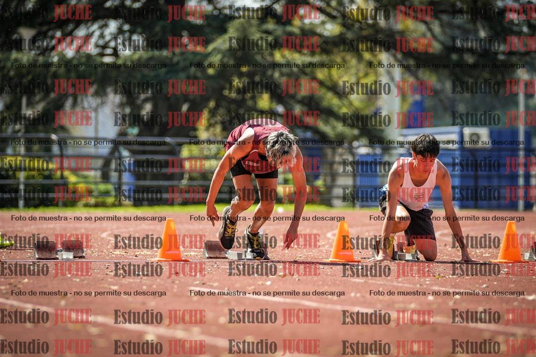 Fotos de los 80 m llanos de varones