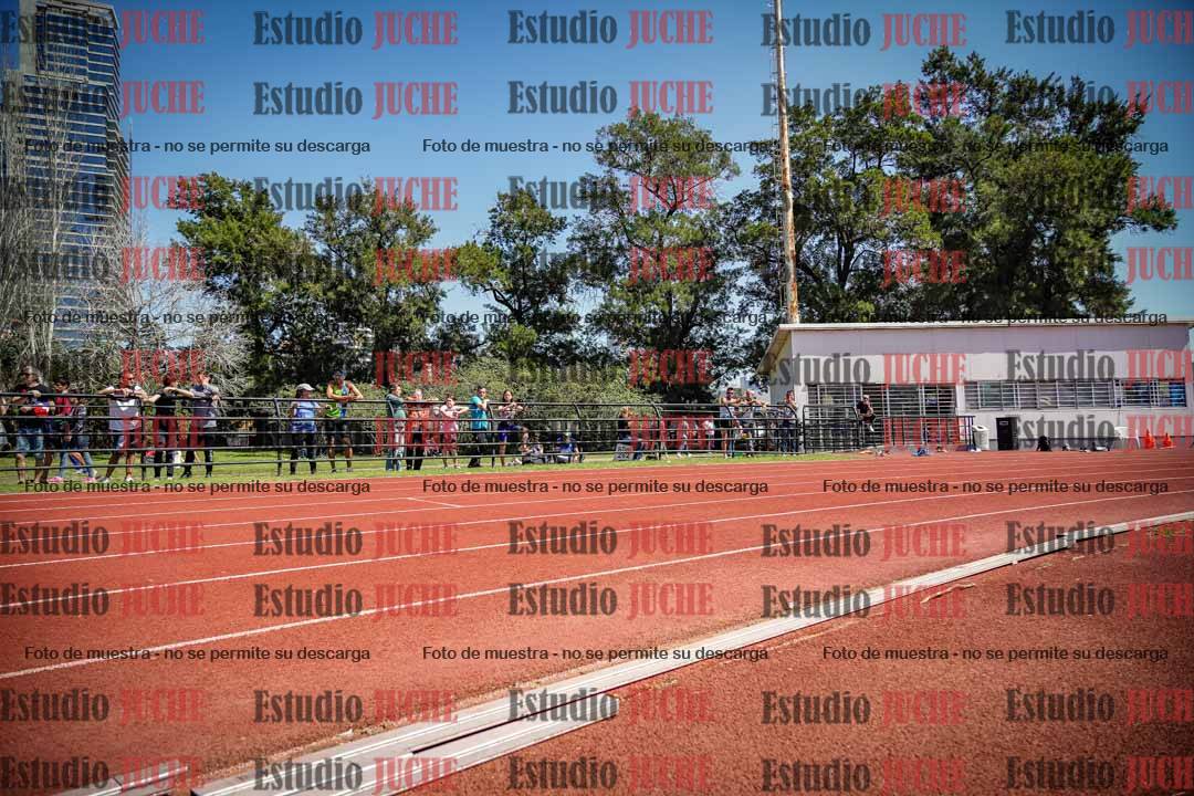 Fotos de los 800 m llanos de varones