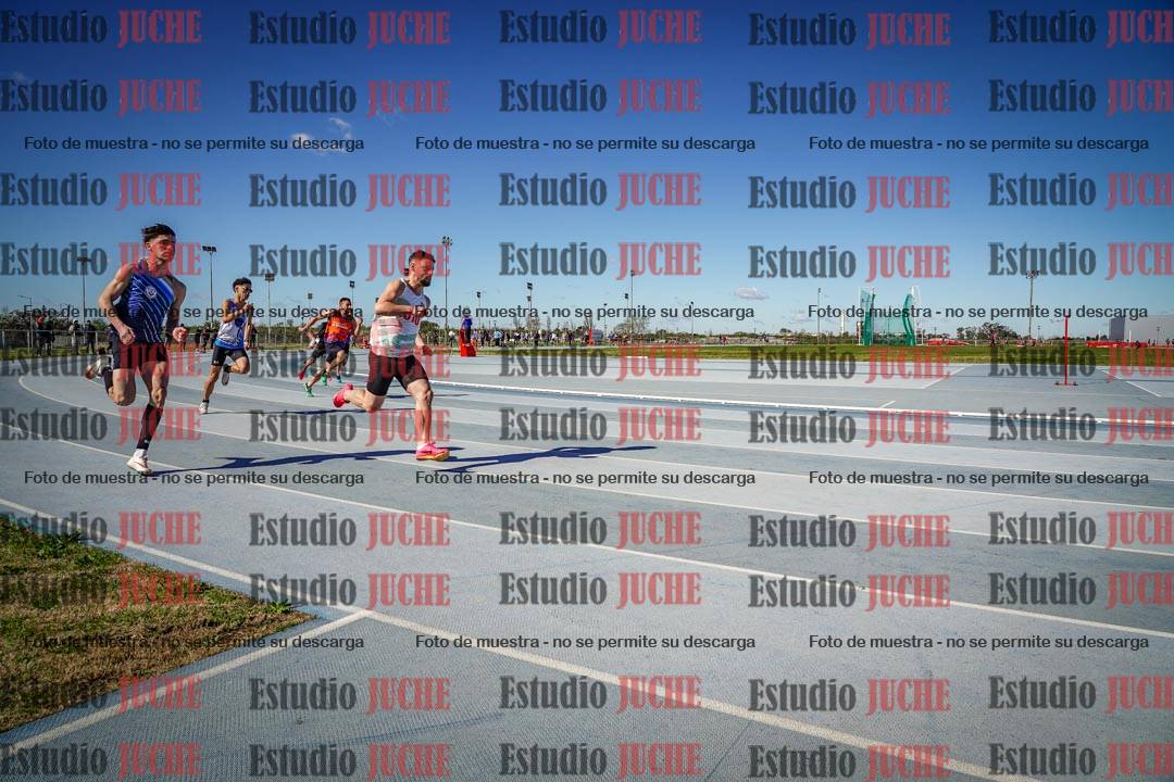 Fotos de los 200 m llanos de varones
