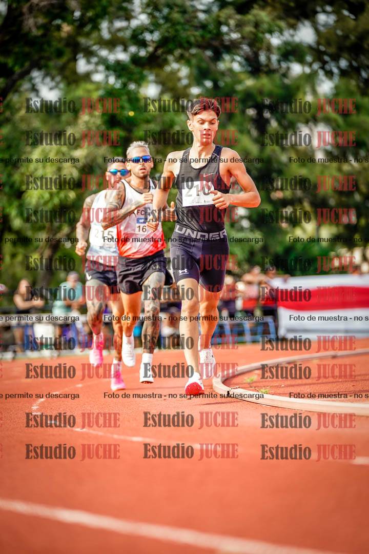 Fotos de los 3000 m llanos de varones