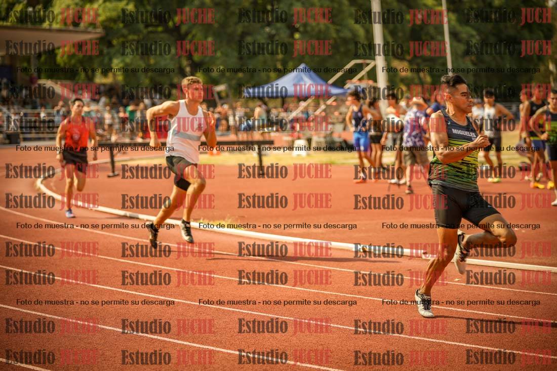 Fotos de los 400 m llanos de varones