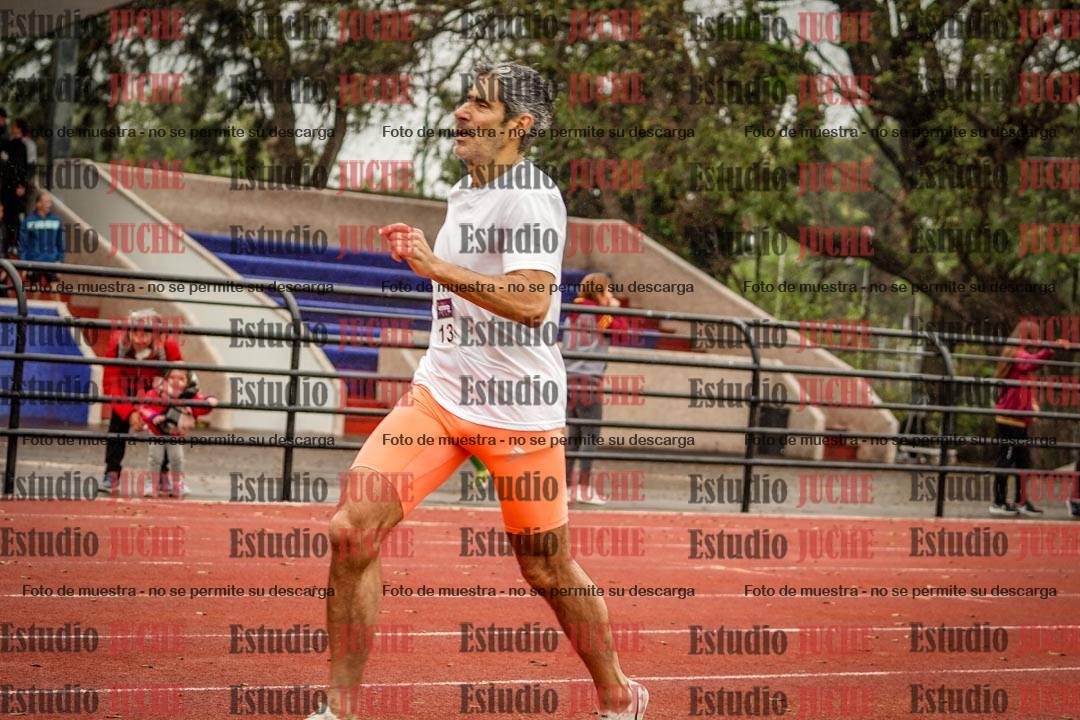 Fotos de los 800 m llanos de varones