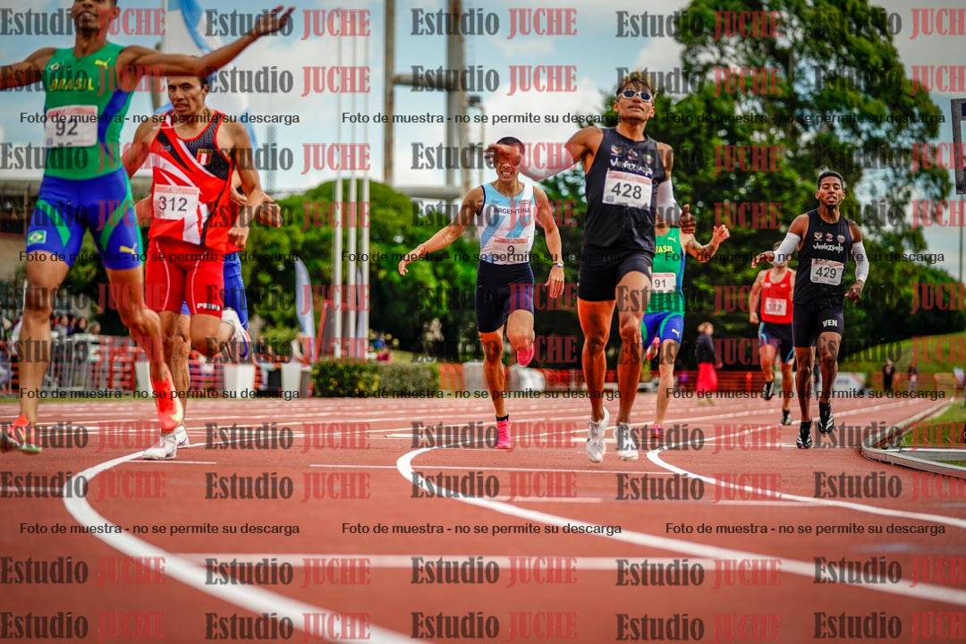 Fotos de los 800 m llanos de varones - FINAL