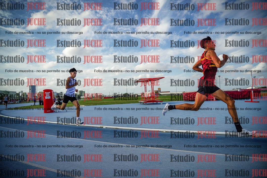 Fotos de los 800 m llanos de varones