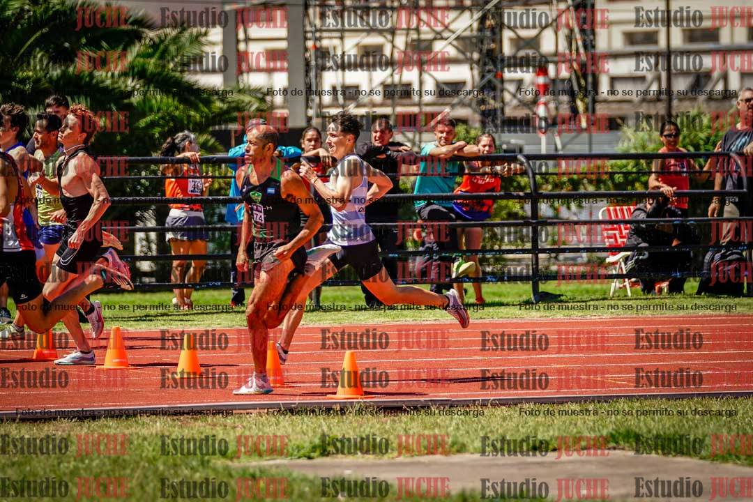 Fotos de los 800 m llanos de varones