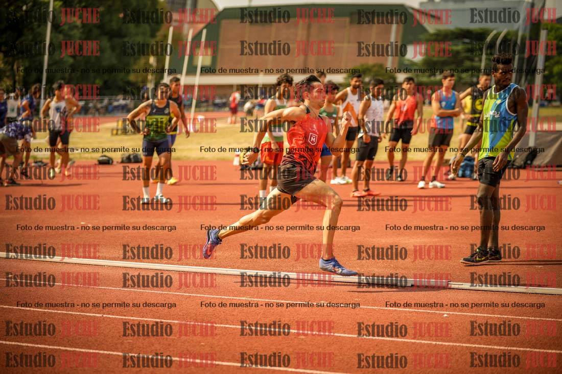 Fotos de los 400 m llanos de varones