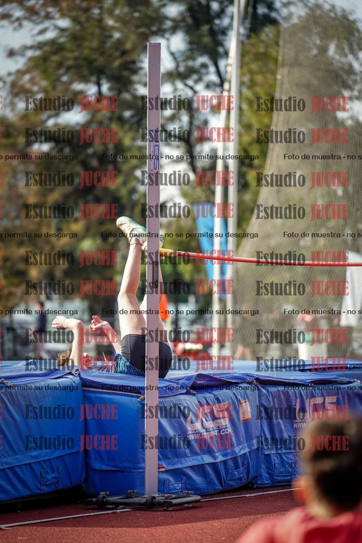 Fotos del salto en alto de mujeres