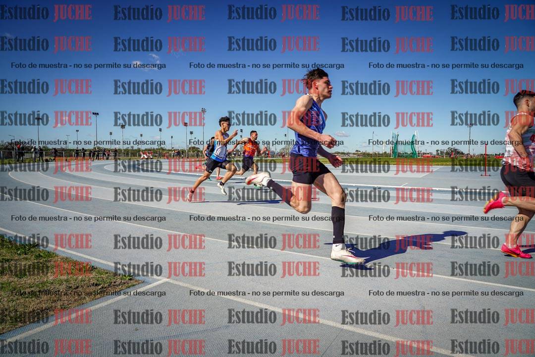 Fotos de los 200 m llanos de varones