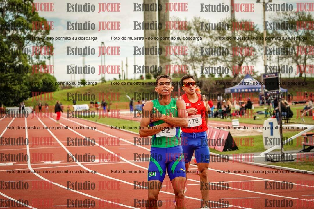 Fotos de los 800 m llanos de varones - FINAL
