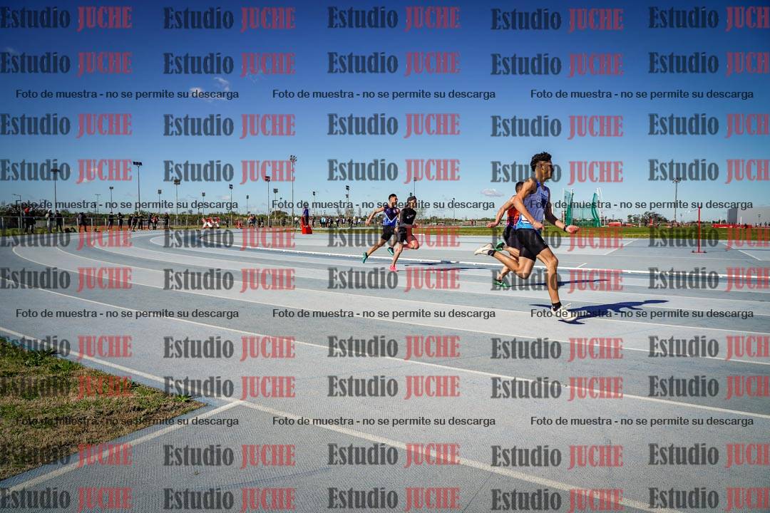 Fotos de los 200 m llanos de varones