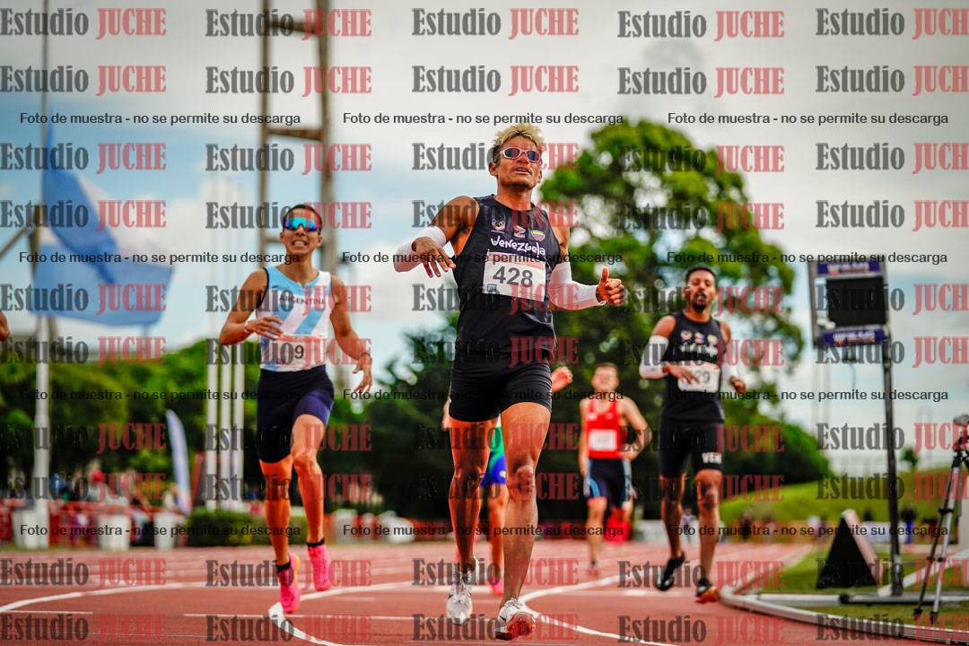 Fotos de los 800 m llanos de varones - FINAL