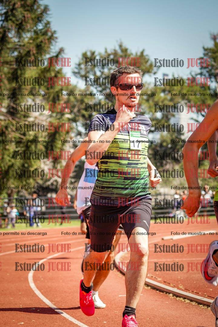 Fotos de los 800 m llanos de varones