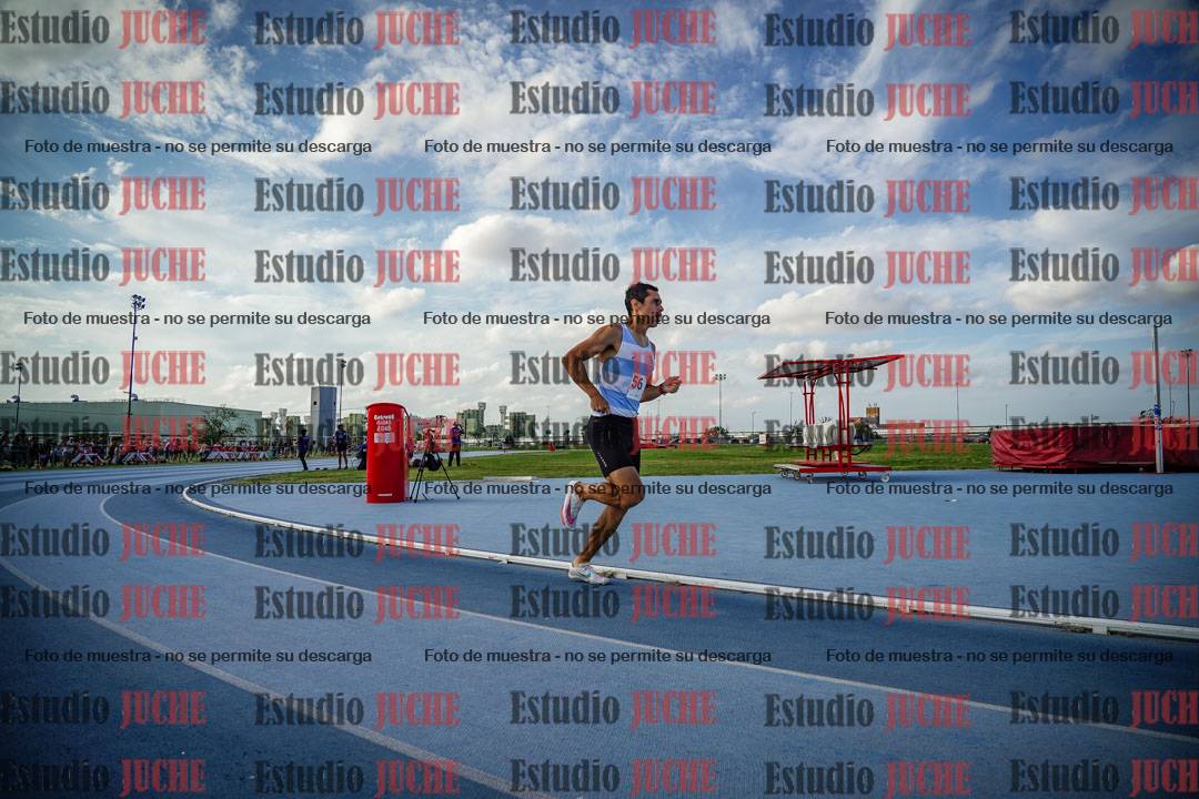 Fotos de los 800 m llanos de varones