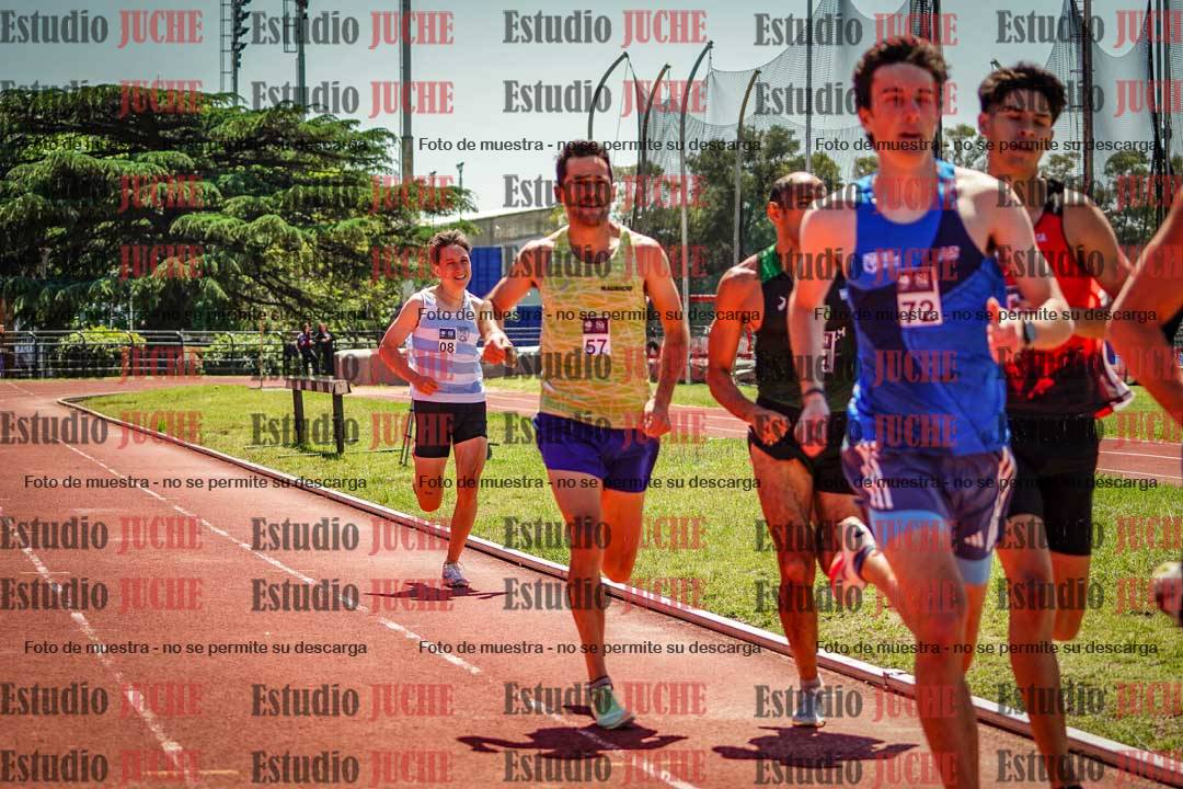 Fotos de los 800 m llanos de varones