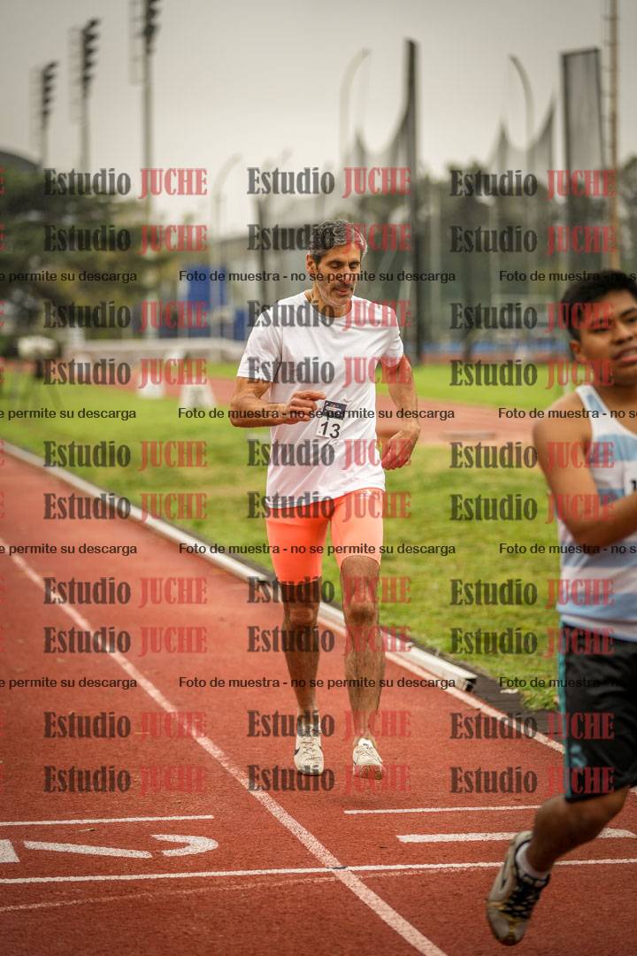 Fotos de los 800 m llanos de varones