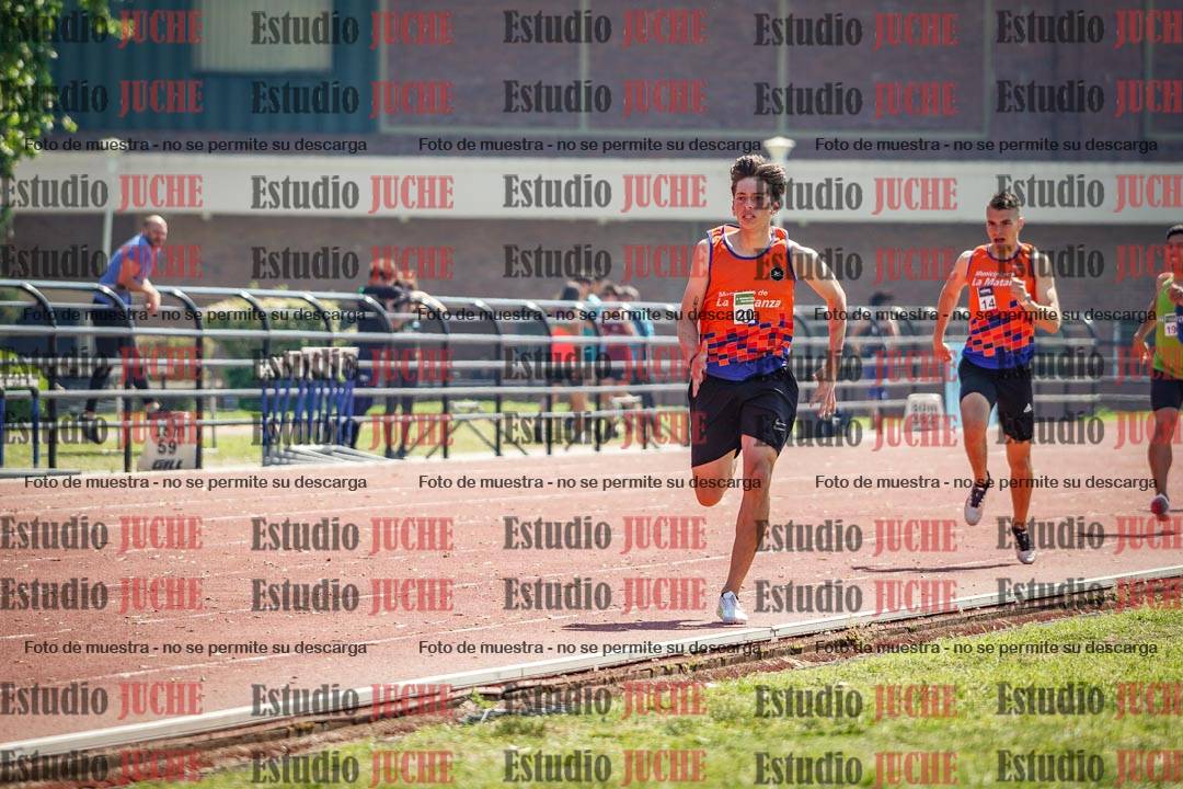 Fotos de los 800 m llanos de varones