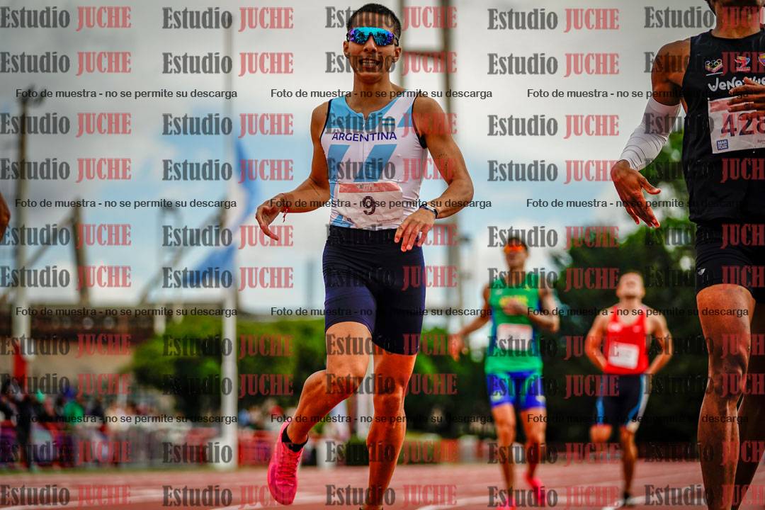 Fotos de los 800 m llanos de varones - FINAL