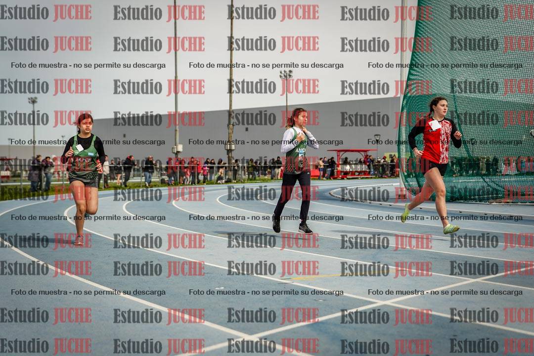 Fotos de los 800 m llanos de mujeres - U14