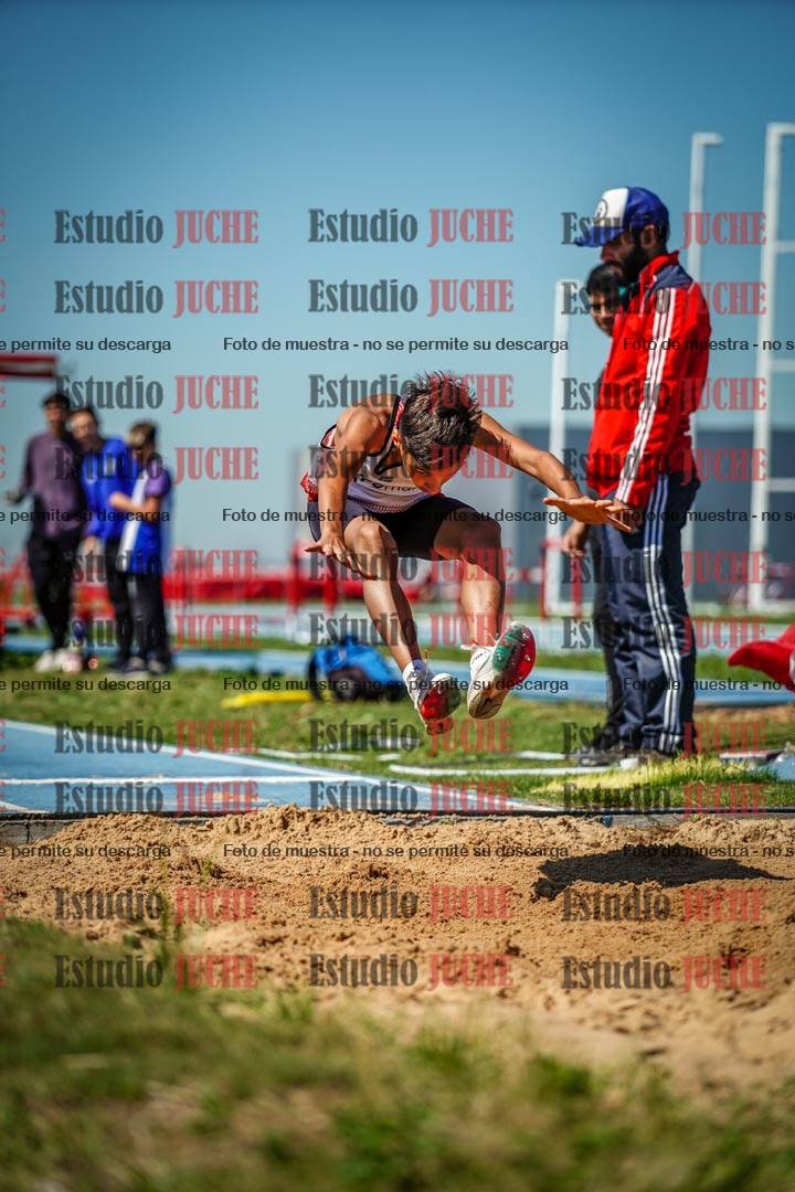 Fotos del salto en largo de varones - U12