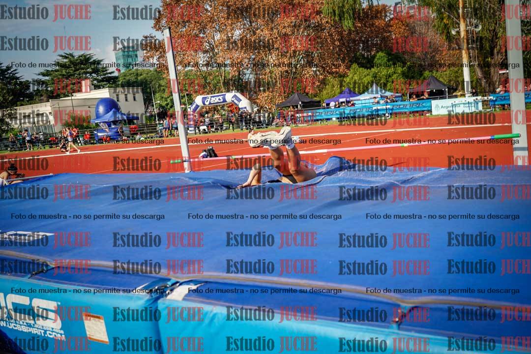 Fotos del salto en alto de mujeres