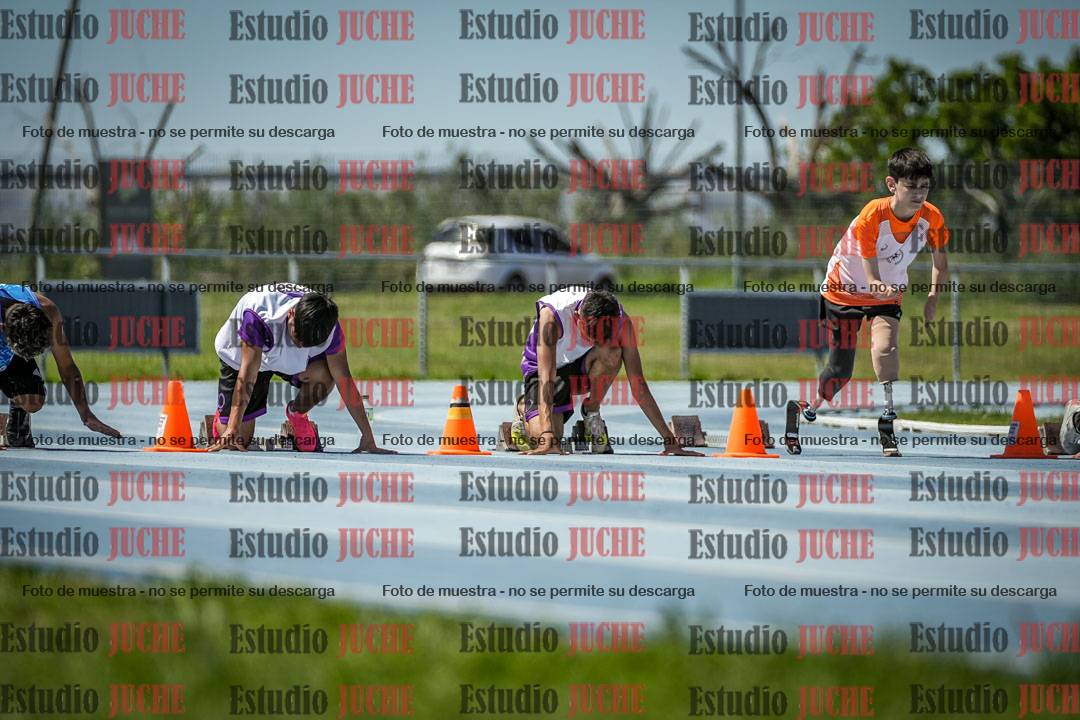 Fotos de los 80 m llanos de varones