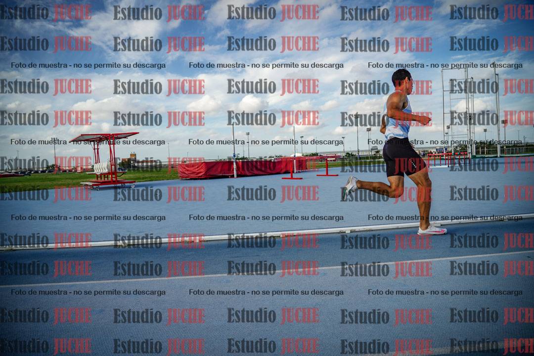 Fotos de los 800 m llanos de varones