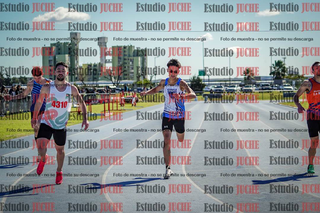 Fotos de los 200 m llanos de varones