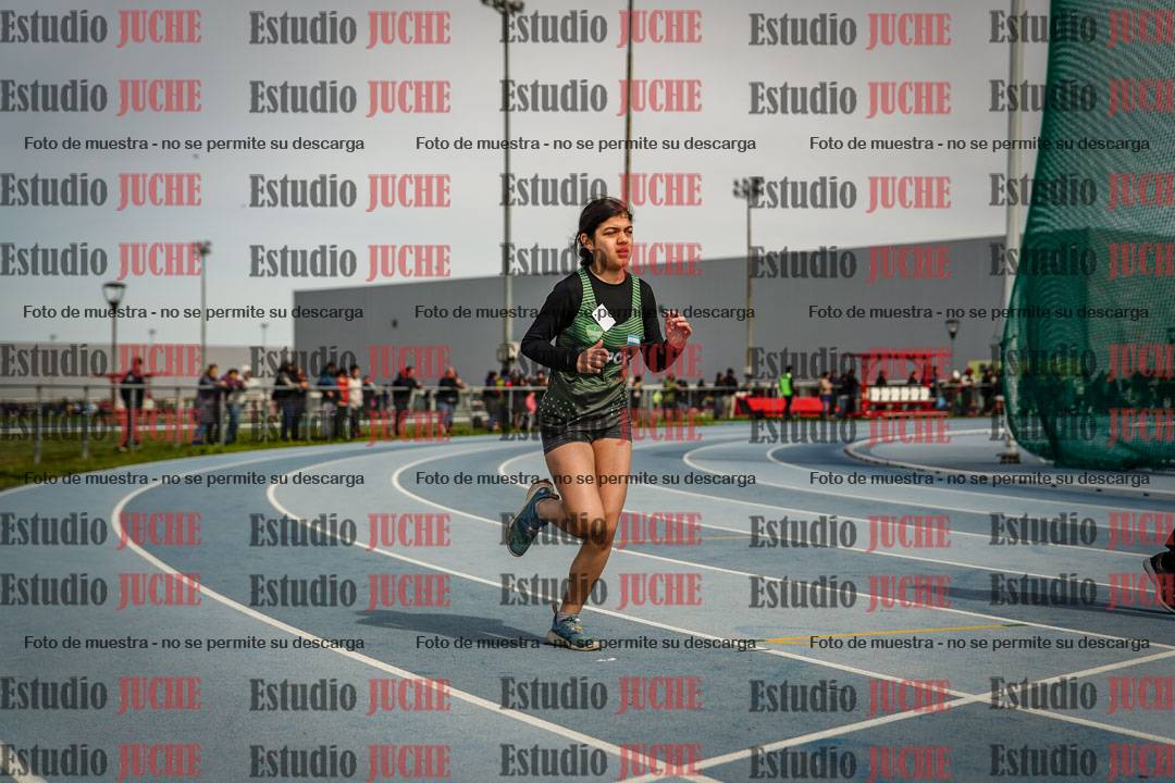 Fotos de los 800 m llanos de mujeres - U14