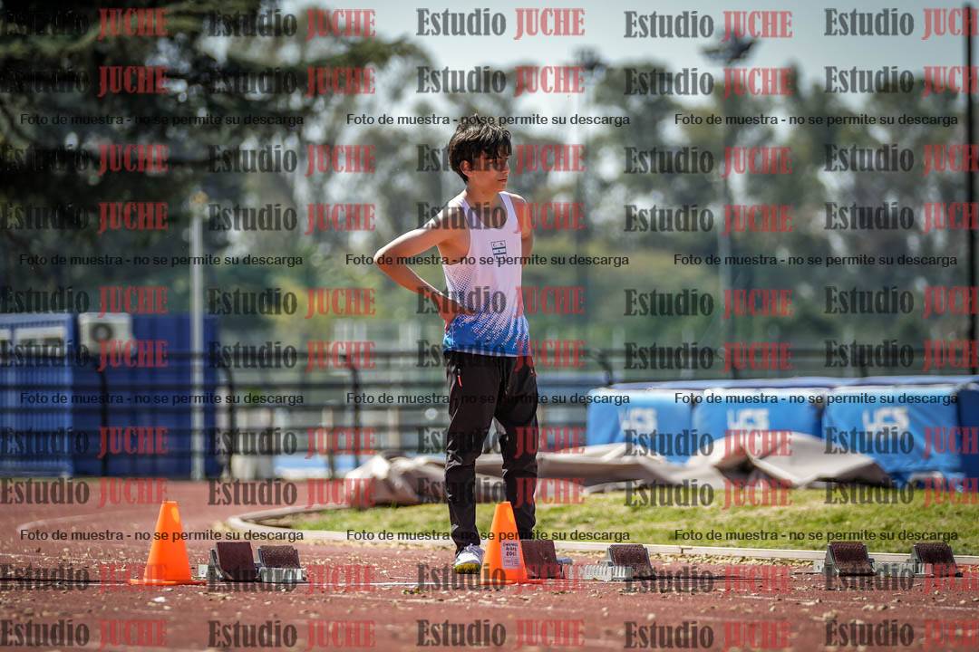 Fotos de los 80 m llanos de varones