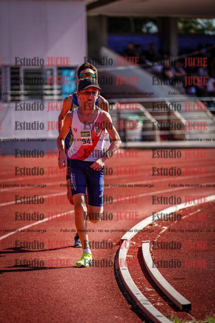 Fotos de los 2400 m de varones
