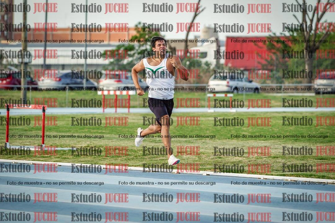 Fotos de los 800 m llanos de varones