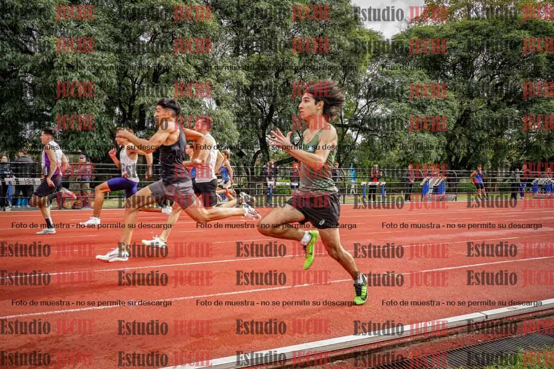 Fotos de los 100 m llanos de varones